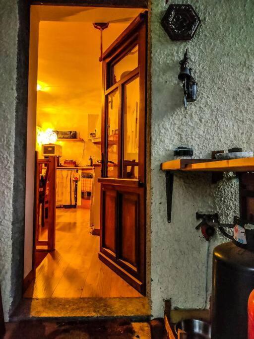 The Golden Eagle - Chalet A Champdepraz Aosta Exterior foto